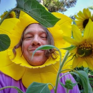 Meet your Posher, Raymond